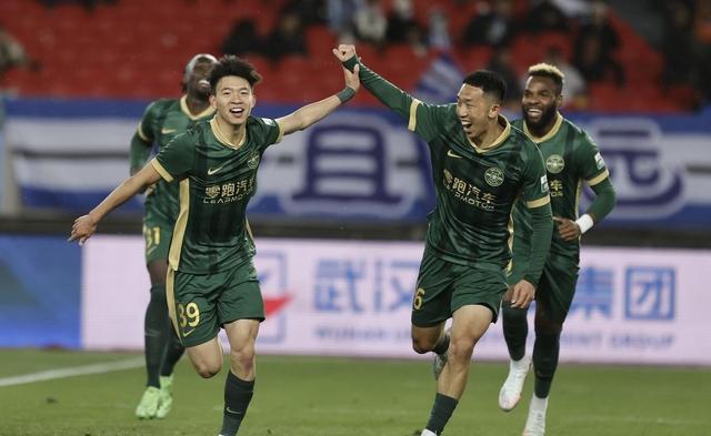 开云体育登录入口-中超争冠球队对决：国安小胜恒大(中超战报 国安主场22绝平富力, 恒大21苏宁取六连胜)