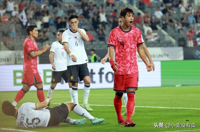 不容易！国足1胜2负，获得东亚杯季军，赛后媒体人点评一针见血的简单介绍