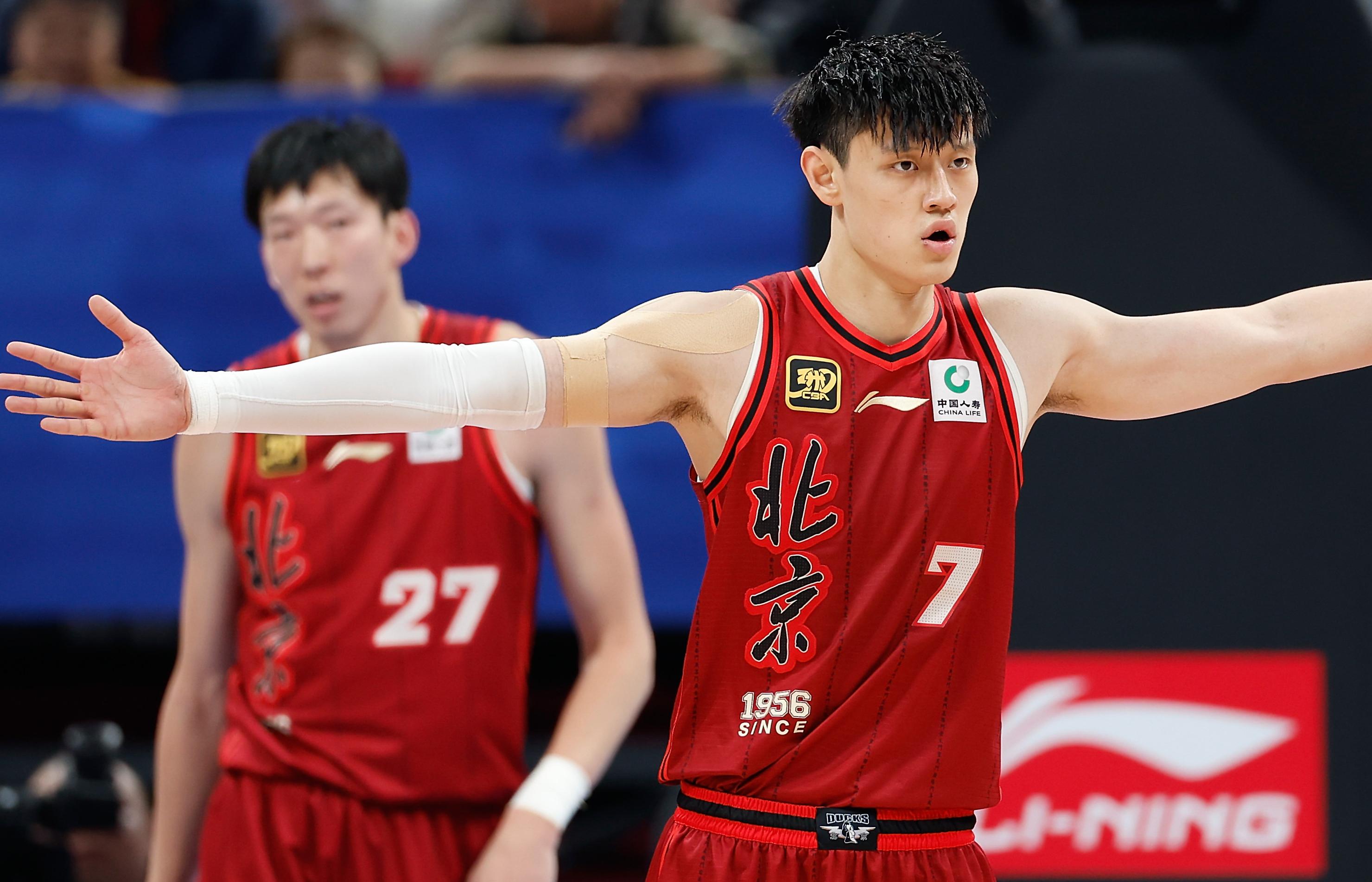 中国男篮结束欧洲拉练抵京曾凡博将赴国家队报到