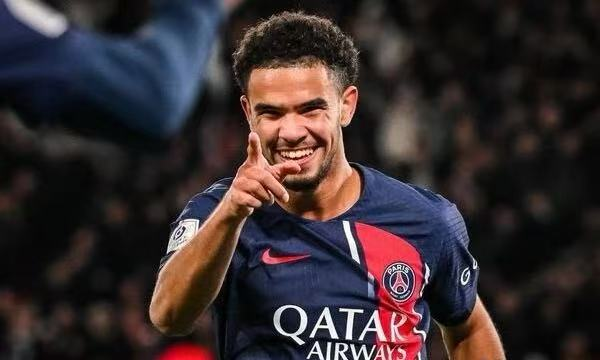 包含太稳了！大巴黎2-0西雅图海湾人，排名第一晋级1的词条